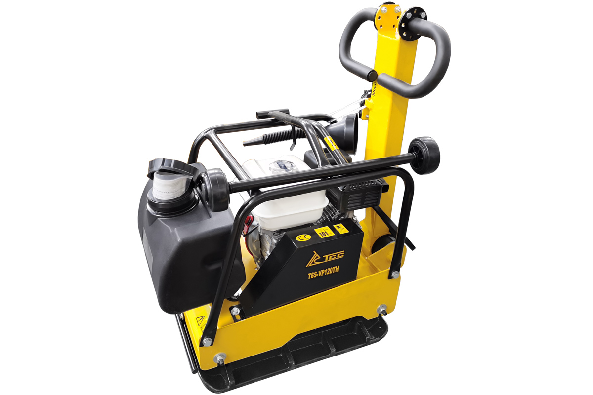 фото Виброплита TSS-VP120TH (колесный комплект, бак)