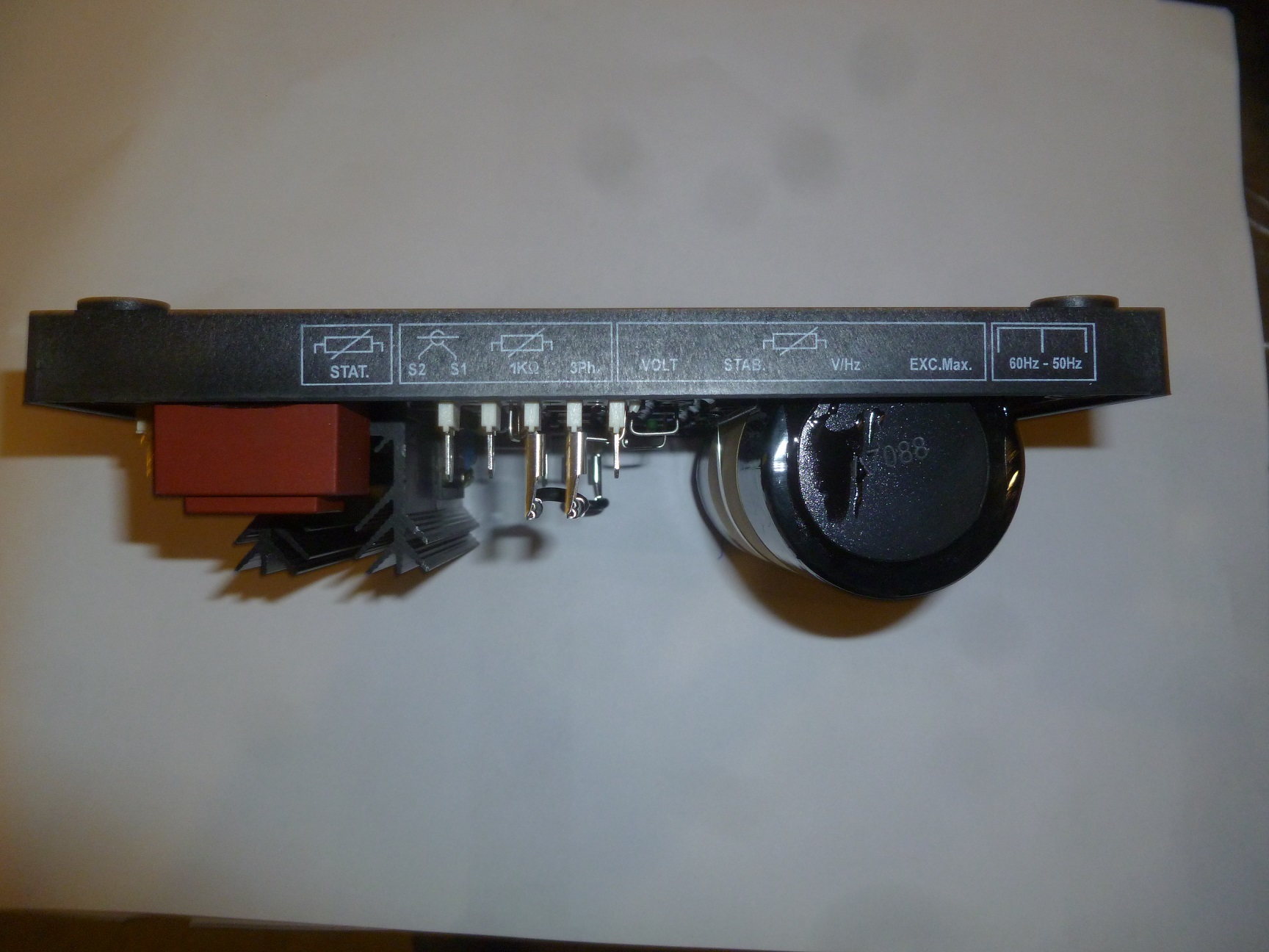 фото Регулятор напряжения R448/R448 AVR