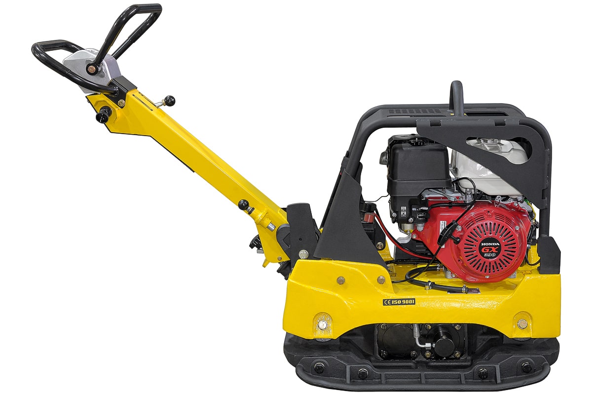 фото Виброплита реверсивная TSS-CP-320 (гидравлический привод, электростарт, АКБ)