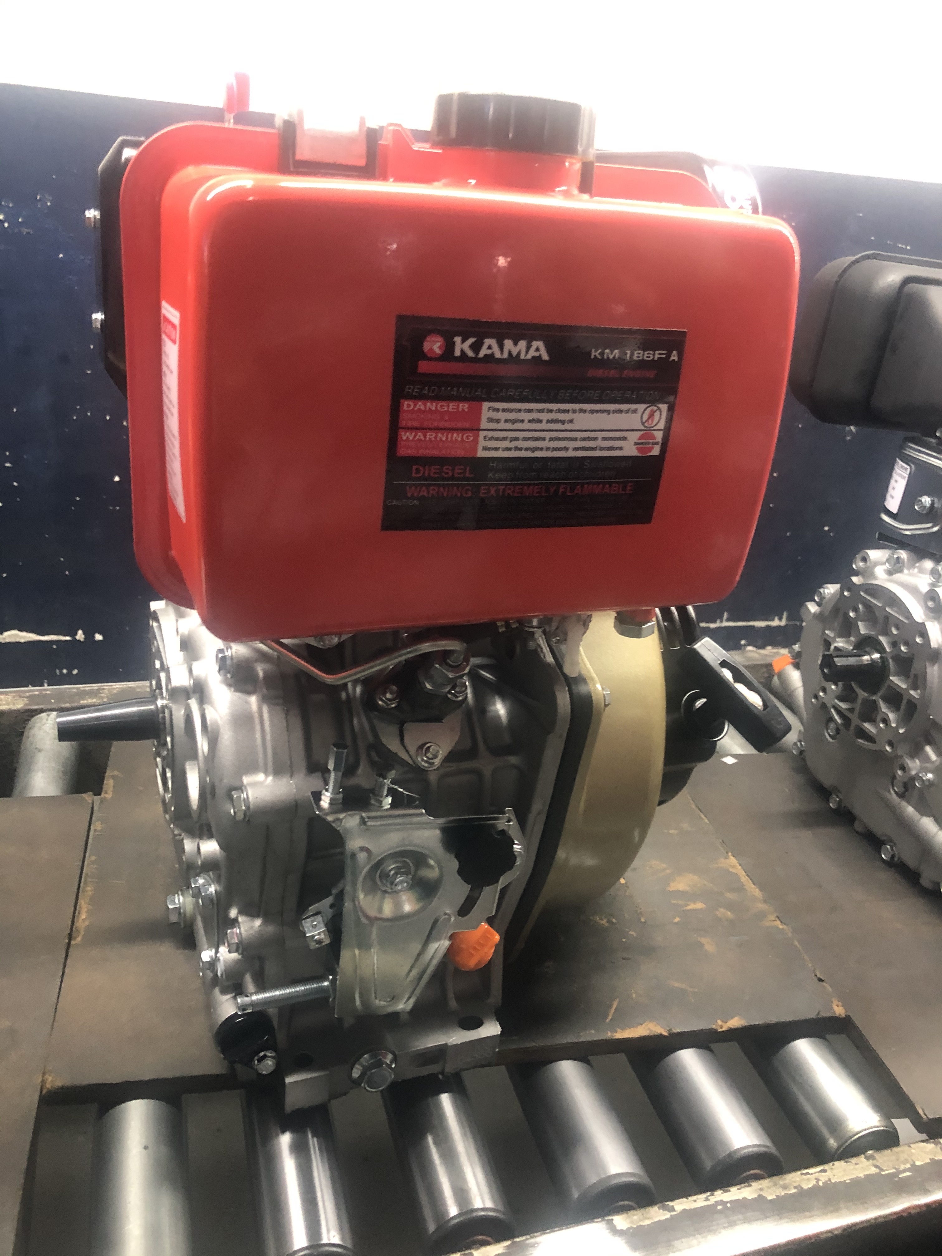 фото Двигатель дизельный KM186FA/E/Engine