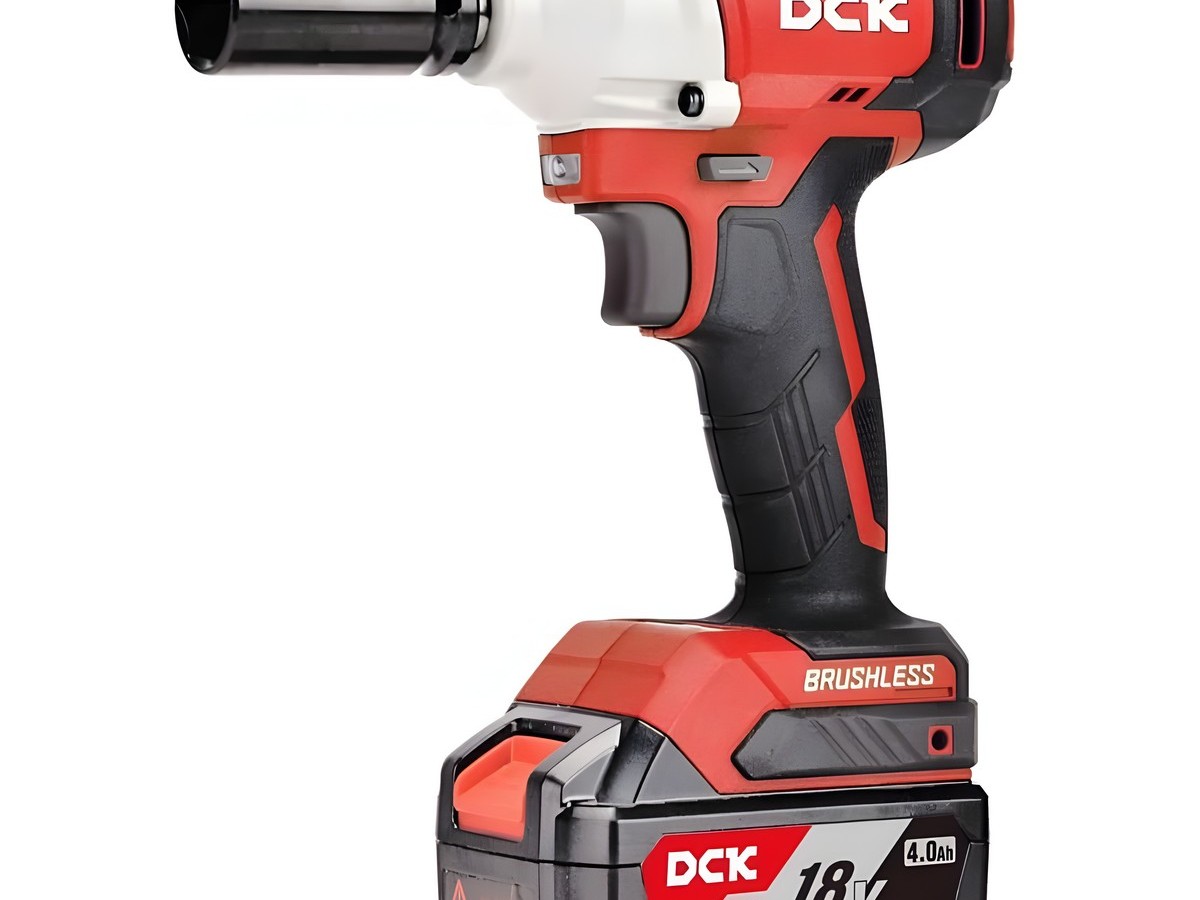 фото Гайковерт аккумуляторный ударный DCK KDPB298