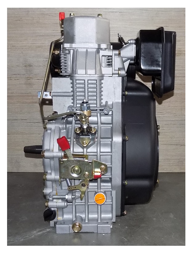 фото Двигатель дизельный 1100FE / Diesel engine 1100FE