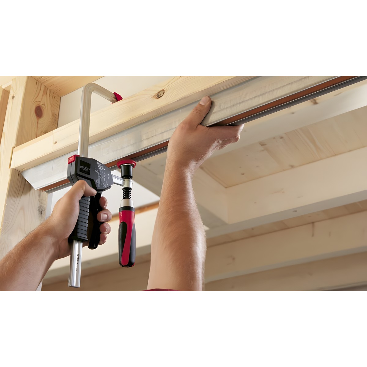 фото Струбцина 300/100 мм BESSEY BE-EHZ30-2K