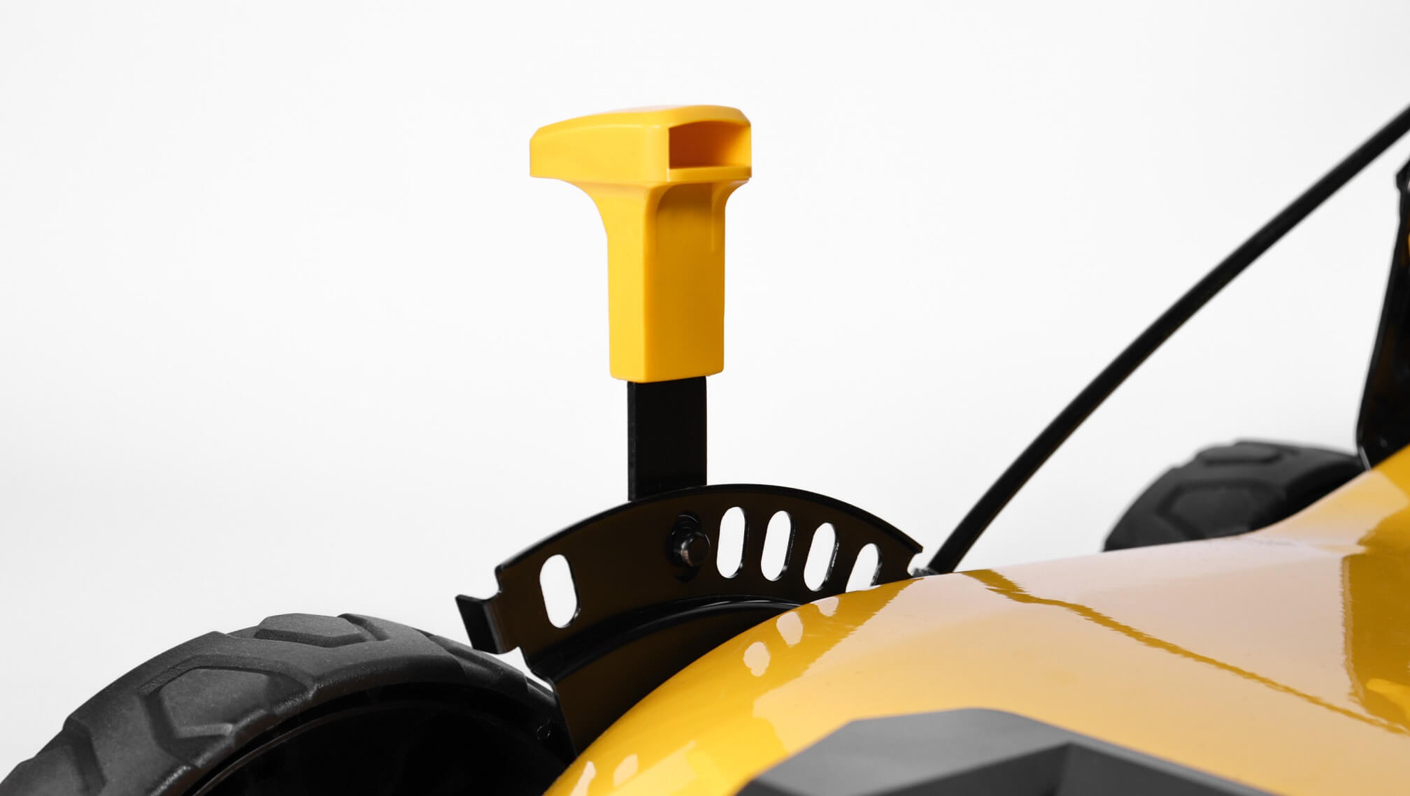 фото Скарификатор бензиновый CHAMPION GSC4840