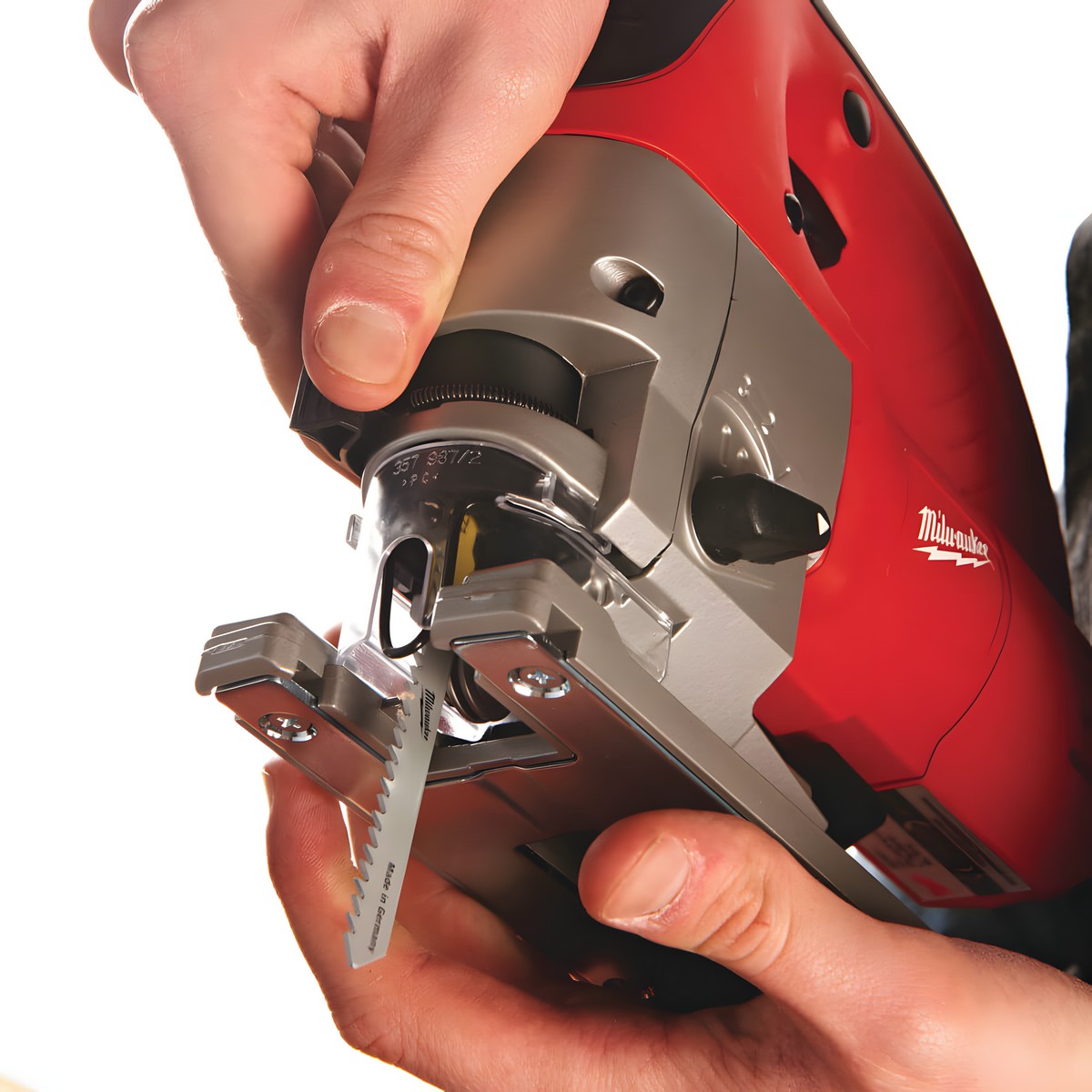 фото Лобзик MILWAUKEE JSPE 135 TX 4933381230