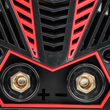 фото Сварочный аппарат P.I.T. PMI250-C1 IGBT (6.8кВт, 250А, ПВ-45, ММА 1.6-4.0мм,маска, краги, электроды)