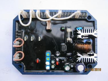 фото Регулятор напряжения ECO38-3LN/4/AVR