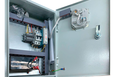 фото Шкаф удаленного управления ДГУ с контроллером Lovato RGKRA